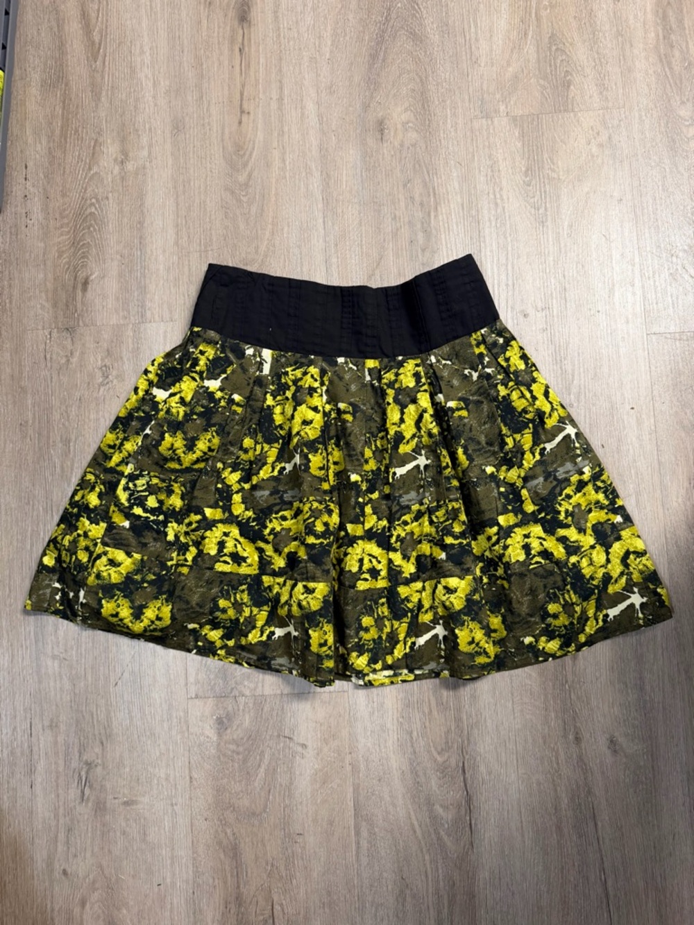 Kimchi Blue Yellow Floral Mini Skirt Size Small Structured Boho